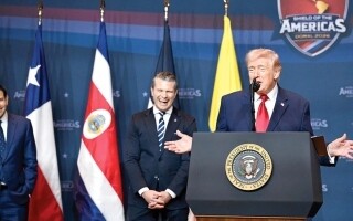 US Defense Secretary Mocked for 'American Language' Joke