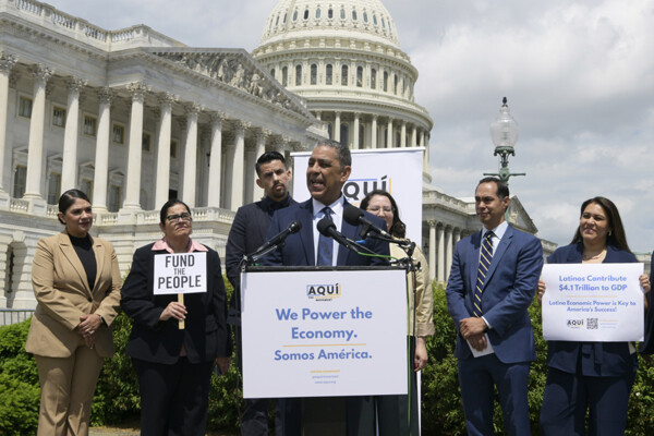 Leaders Highlight Latino Entrepreneurs' Impact on US Economy
