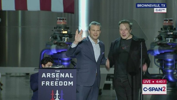 埃隆·马斯克：SpaceX计划前往其他恒星系统