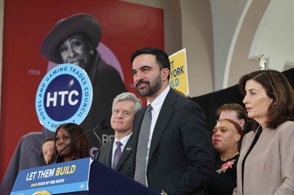 Alcalde de NYC propone aumento de impuestos para los que más ganan