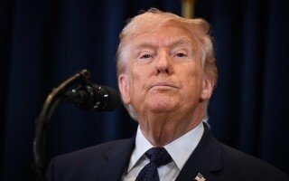 Trump Demands Iran Remove Mines from Strait of Hormuz