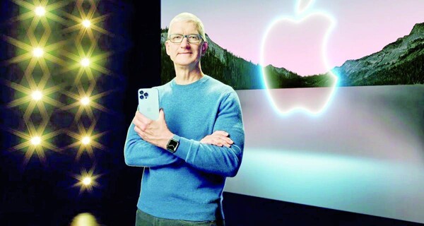 Apple Prepares for CEO Succession