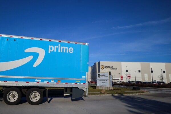 Amazon запускает тестирование сверхбыстрой доставки в США