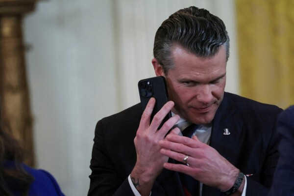Pentagon Probe Criticizes Hegseth for Using Signal