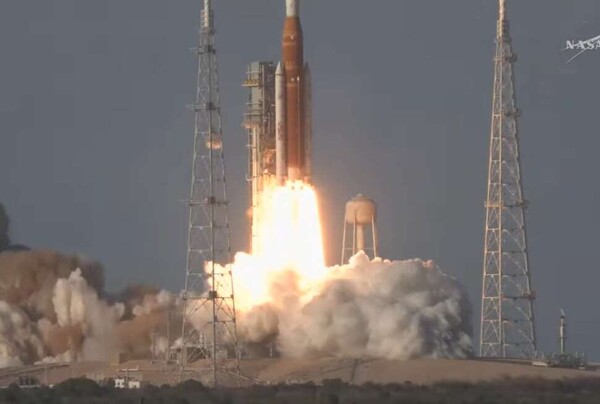 阿尔忒弥斯二号机组修复猎户座飞船厕所