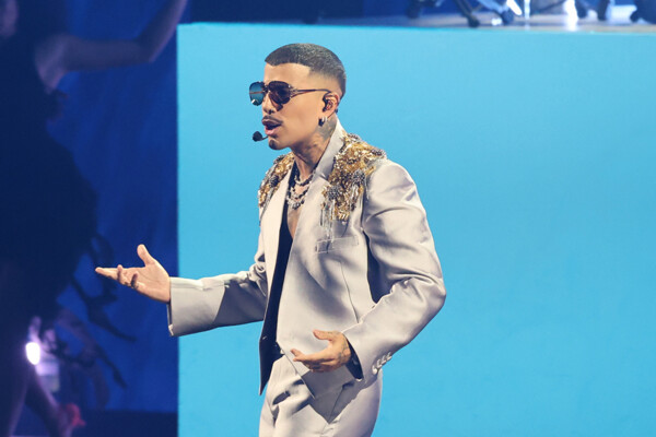 Музыкальные релизы недели: Рау Алехандро, Яндель и Мануэль Туриzo