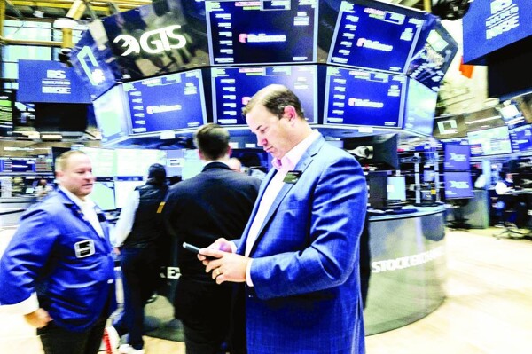 Stabilization of stock futures after tech stock sell-off