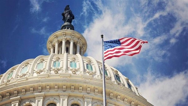 US Government Freezes Asylum Decisions