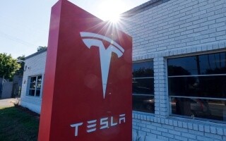 Tesla может столкнуться с запретом на продажу в Калифорнии из-за преувеличенных заявлений об автопилоте