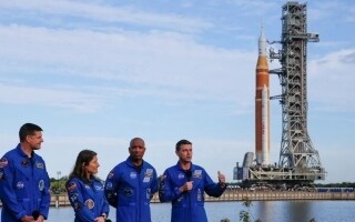 NASA Prepares Artemis 2 Crew for Moon Mission