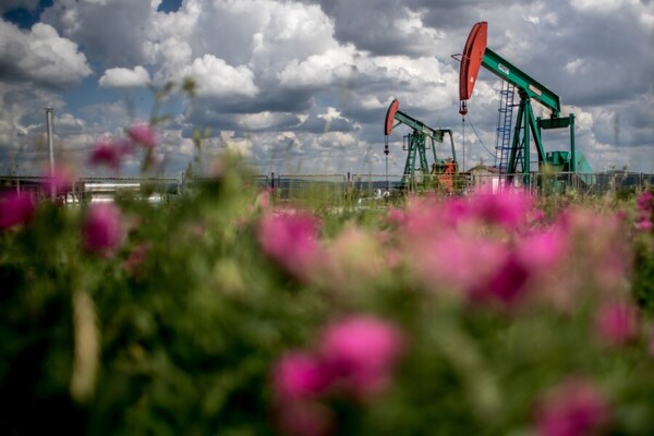 Brent oil price surges over 7% due to Strait of Hormuz tensions