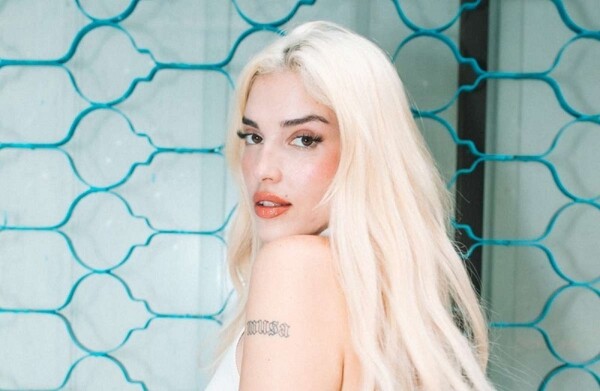 Elena Rose's Underwear Stolen After Concert