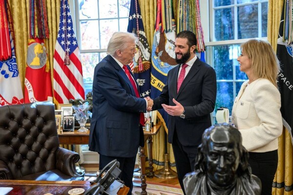 Trump Sprays His Perfume on Syrian President