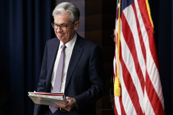 Fed Holds Rates, Focuses on Middle East Conflict