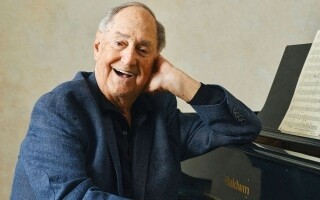 American Singer Neil Sedaka Passes Away
