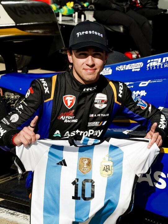 De Tullio Claims First Indy NXT Victory