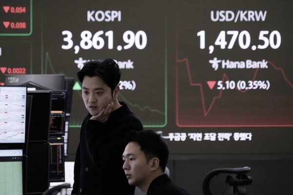 Asian Markets Rise on Potential Rate Cut Hopes