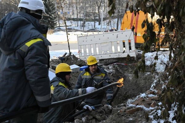 特朗普称北约必须负责乌克兰