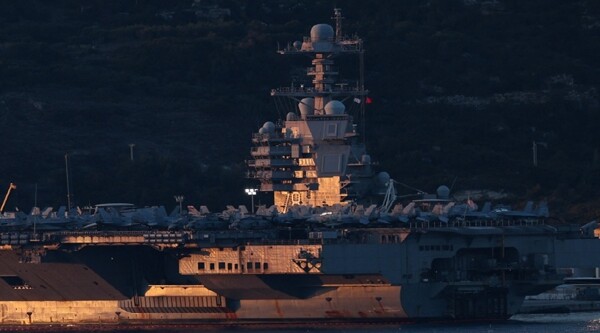 Los precios del petróleo caen desde un máximo de siete meses