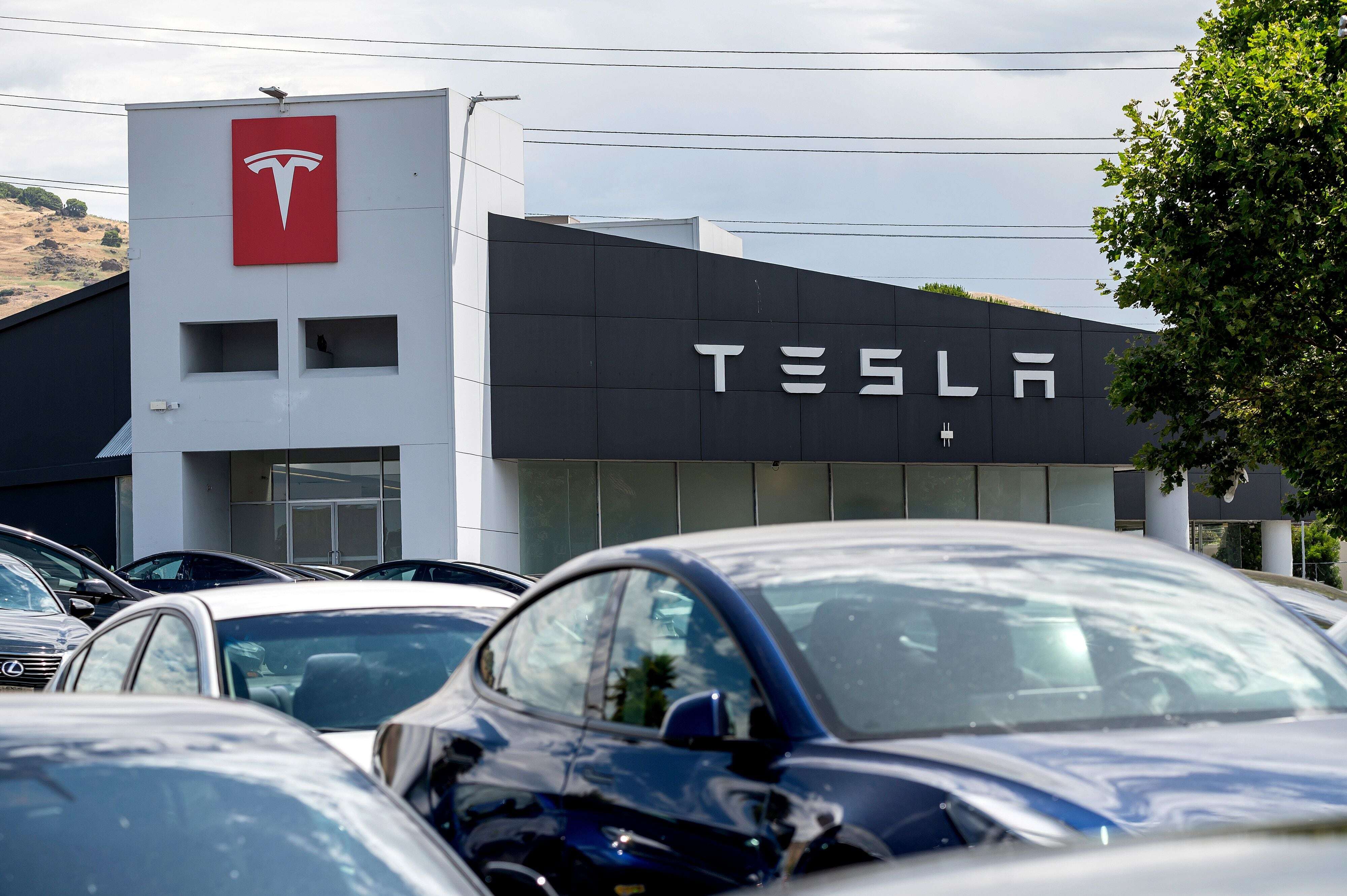 Будущее Tesla под угрозой с предстоящим раскрытием Robotaxi